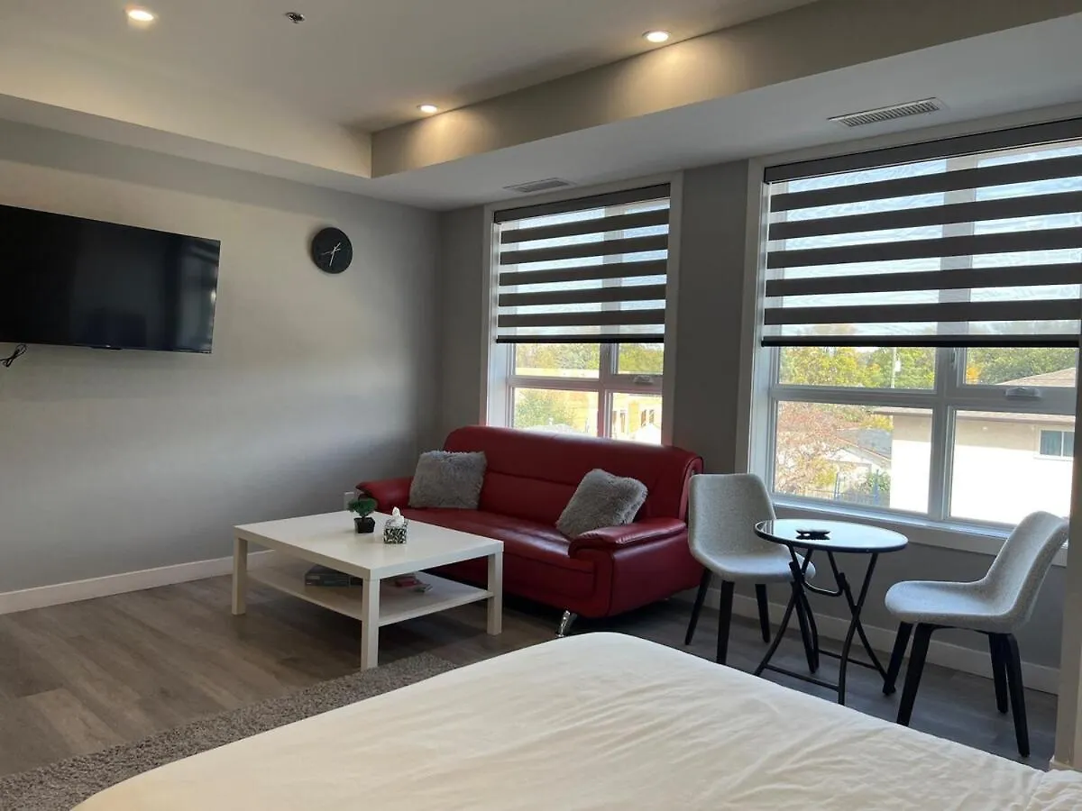 Prime Modern Studio Apartment Near Downtown 温尼伯